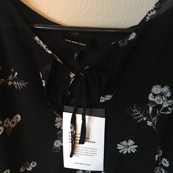 SOLD Flowy Black Floral Midi Dress 2X - Picture 3 of 8